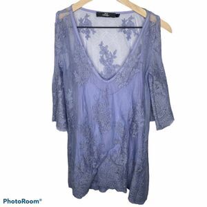 BKE Boutique Lace Overlay Cold Shoulder Blouse Blu
